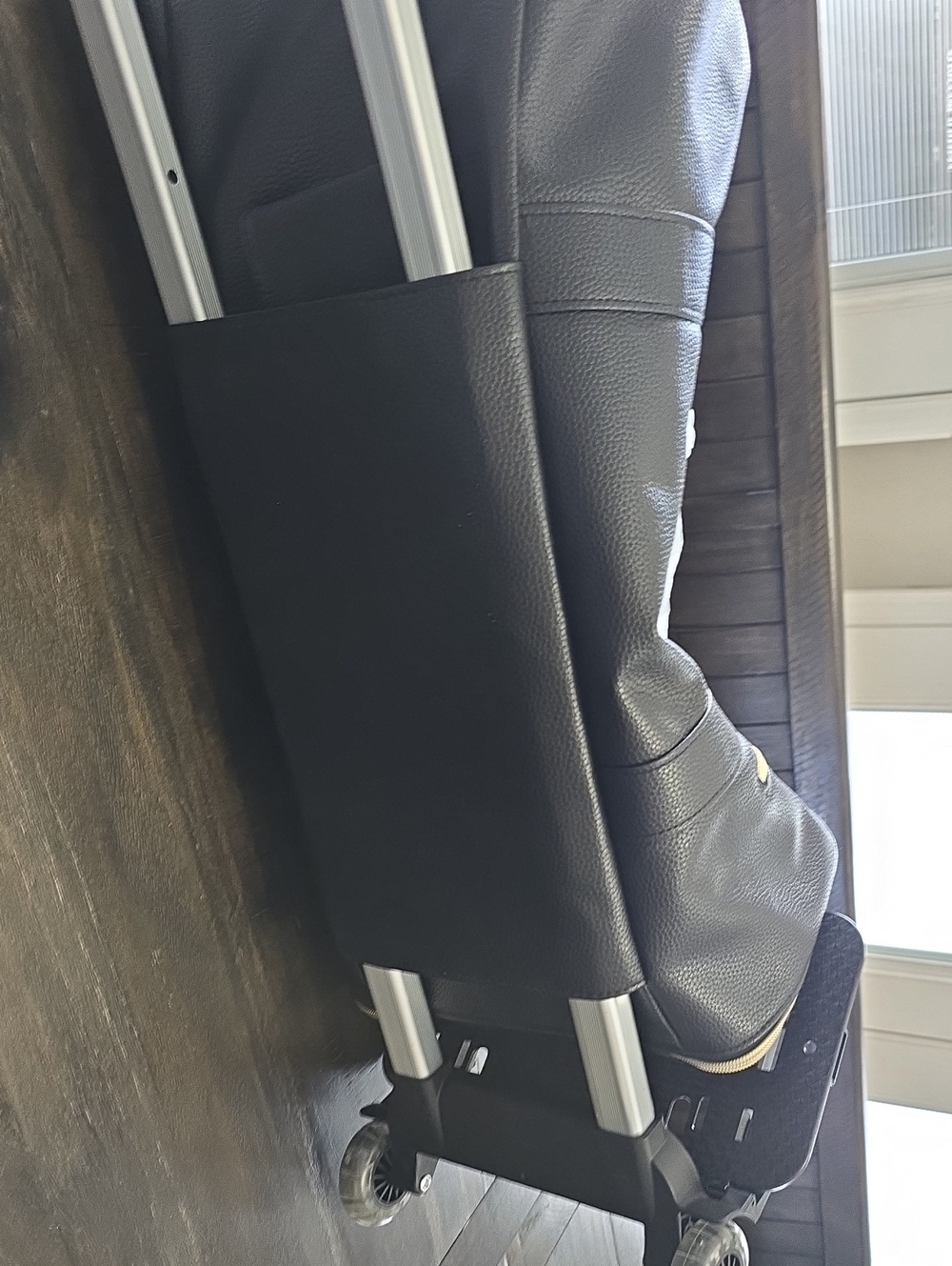 Luhxe Travel Convertible Carry On Garment Roller Bag. NWOT. Strap And Shoe Pouch - Picture 5 of 7